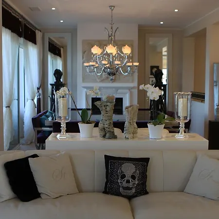 Luxury With Breathtaking View On Tropez Villa